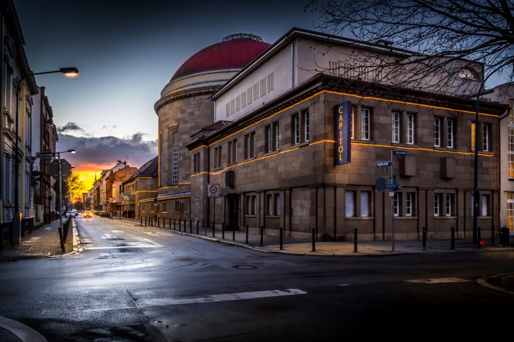 Außenansicht Capitol Theater Offenbach - Oliver Weiner